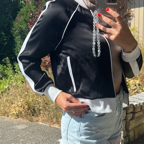 Good American Bomber Jacket - Picture 3 of 6